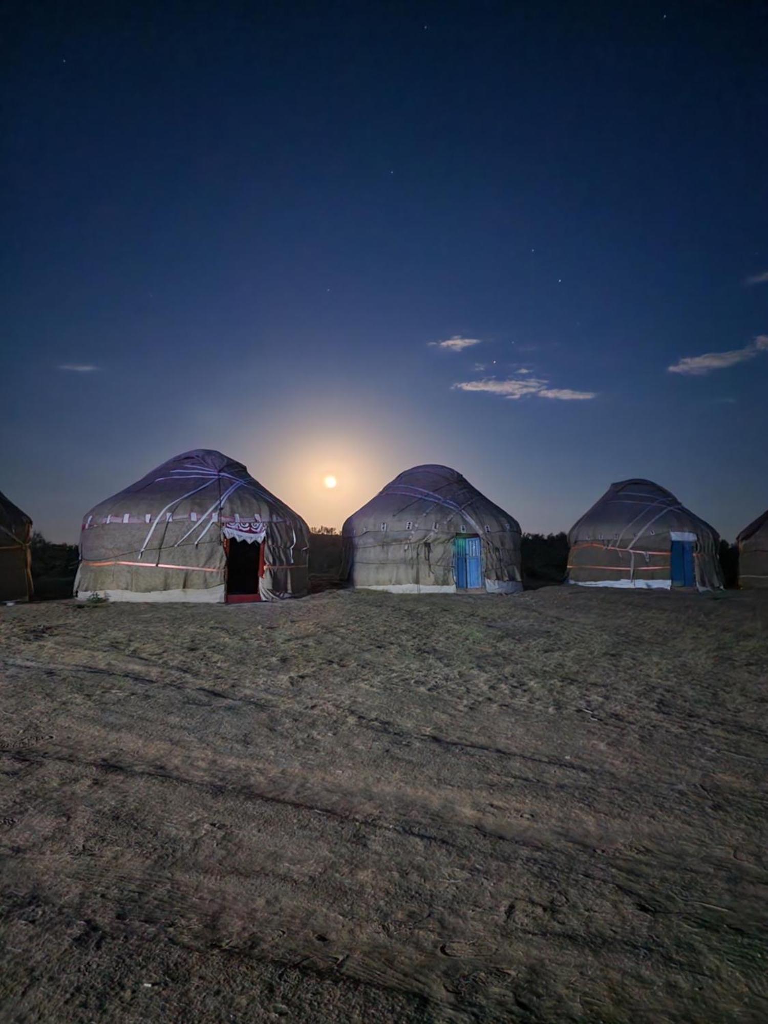 فندق Authentic Uzbek Yurt Camp Eco-Friendly Nurota المظهر الخارجي الصورة